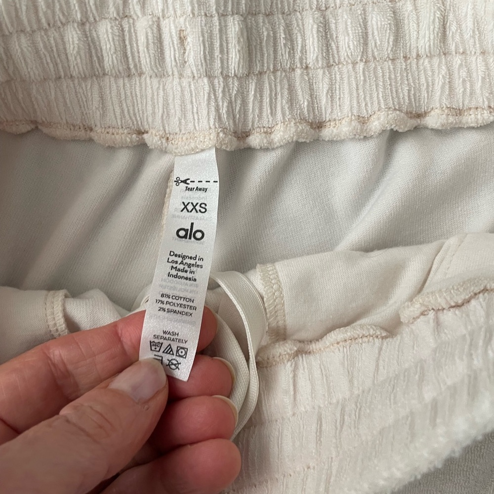 Alo Yoga Terrycloth Shorts - Picture 4 of 5